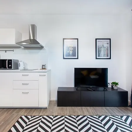 Apartma Maya *